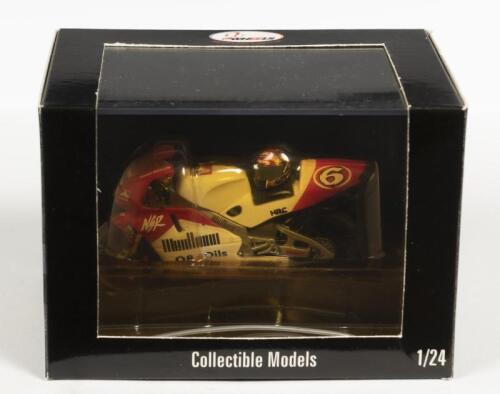 HONDA: A NOS 1:24 scale Vitesse 2 Wheels Collection Collection Honda NSR 500 "Kanemoto" #6 Max Biaggi 1998 die-cast model
