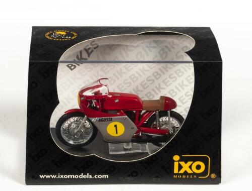 HONDA: A NOS 1:24 scale IXO Models MV Agusta 500 #1 Giacomo Agostini 1967 World Champion die-cast model