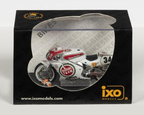 SUZUKI: A NOS 1:24 scale IXO Models Suzuki RGV500 1993 Champion #34 Kevin Schwantz die-cast model