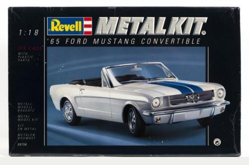 REVELL: A NOS 1:18 scale Revell Ford Mustang 1965 Convertible Sealed Metal Model Kit