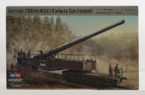 TRUMPETER: A NOS 1:72 scale Trumpeter German 280mm Railway Gun Leopold Sealed Model Kit