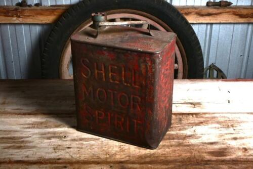 SHELL: A circa 1920s/1930s 2 gallon embossed Shell Motor Spirit running board tin, embossed on 4 sides