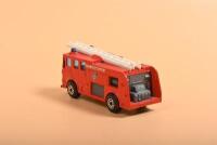 MATCHBOX: An interesting Matchbox Superfast 35a Merryweather Marquis Fire Engine Twin-pack issue - 3