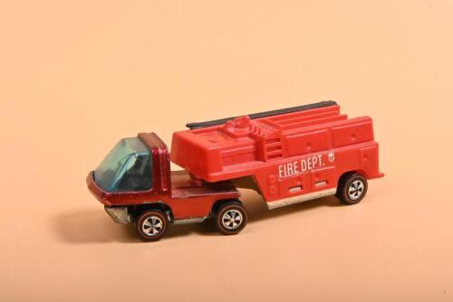 HOTWHEELS: An original 1969 Fire Department truck. Part of 'THE HEAVYWEIGHTS' series