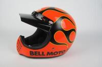 BELL MOTO 3 : A hand painted Bell Moto 3 Orange Classic Motorcycle helmet. - 4