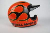 BELL MOTO 3 : A hand painted Bell Moto 3 Orange Classic Motorcycle helmet. - 6