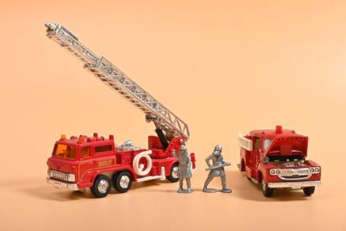 TOMICA: Two tomica DANDY fire vehicles. NO.45 ISUZU TXD23F FIRE ENGINE & NO.25 AERIAL LADDER FIRE TRUCK