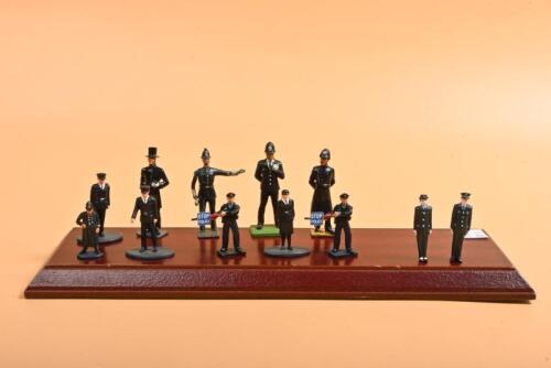 AUSTRALIAN/ENGLISH POLICE: A collection of Australian and English metal and plastic figurines. Australian Police figurines