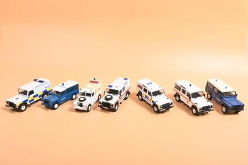 LAND ROVER: A collection of English and French 1:43 scale Land Rover Police cars. French 'GENDARMERIE' Land Rovers & 'CRIME STOPPERS' POLICE Land Rover Defender models