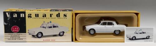 ROVER: A 1:43 scale Lledo Vanguards ROVER 2000 Police car (VA27001)