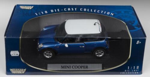 MINI COOPER: A 1:18 scale MOTOR MAX MINI COOPER in metallic blue