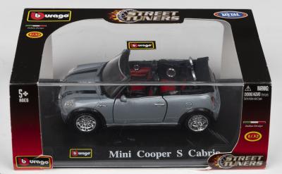 MINI COOPER: A Bburago 1:32 scale Mini Cooper S Cabrio. Part of 'STREET TUNERS' collection