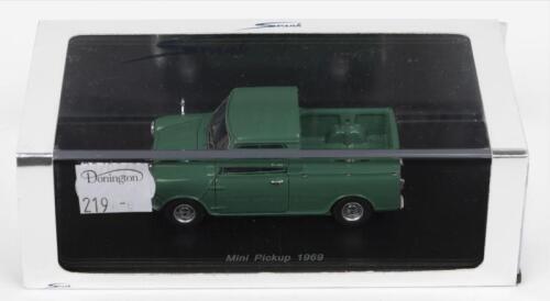 MINI PICKUP: A spark 1:43 scale Mini Pickup 1969 (S1502). Green body, black seats
