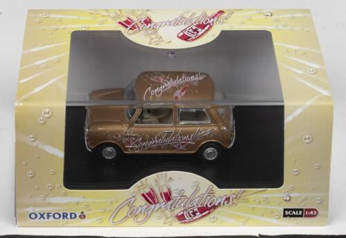 MINI: A OXFORD 1:43 scale Mini in 'Congratulations!' livery (MIN018)
