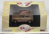 MINI: A OXFORD 1:43 scale Mini in 'Congratulations!' livery (MIN018)