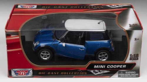 MINI COOPER: A 1:18 scale MOTOR MAX MINI COOPER in metallic blue