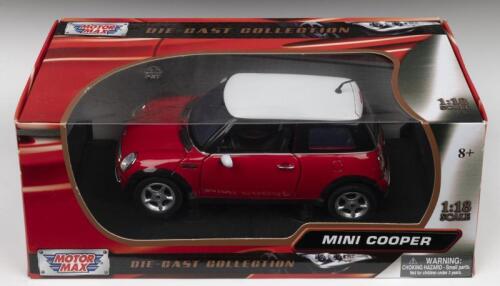 MINI COOPER: A 1:18 scale MOTOR MAX MINI COOPER in red