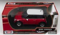 MINI COOPER: A 1:18 scale MOTOR MAX MINI COOPER in red