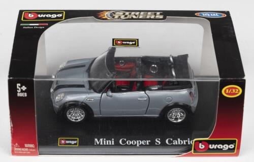 MINI COOPER: A Bburago 1:32 scale Mini Cooper S Cabrio