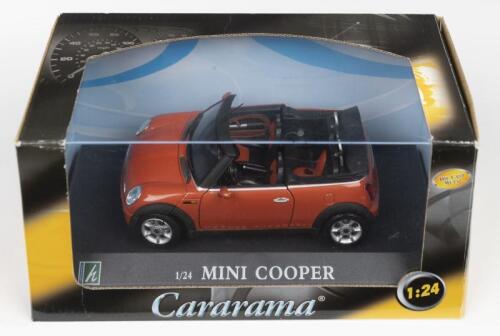 MINI COOPER: A HONGWELL 1:24 scale MINI COOPER Cabrio
