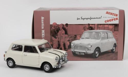 AUSTIN MINI COOPER S: A KYOSHO 1:18 scale Austin Mini Cooper-S (No.08106R). White