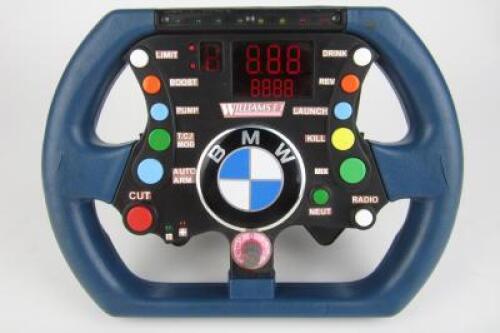 BMW F1: A full sized replica of the steering wheel