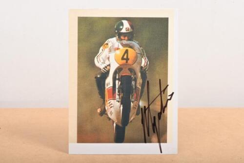 GIACOMO AGOSTINI: A small colour picture of Giacomo Agostini on Yamaha #4. Autographed by Giacomo Agostini