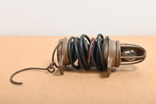 TROUBLE LAMP: A vintage trouble/inspection lamp, 18cm high
