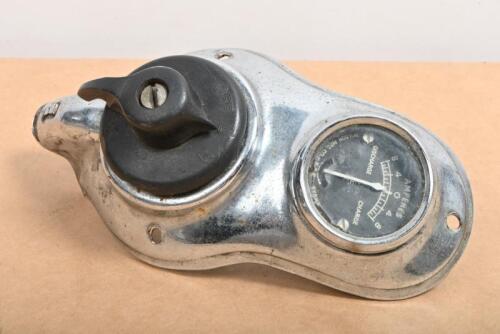 HEADLAMP SWITCH: A late 1940s/early 1950s headlamp switch