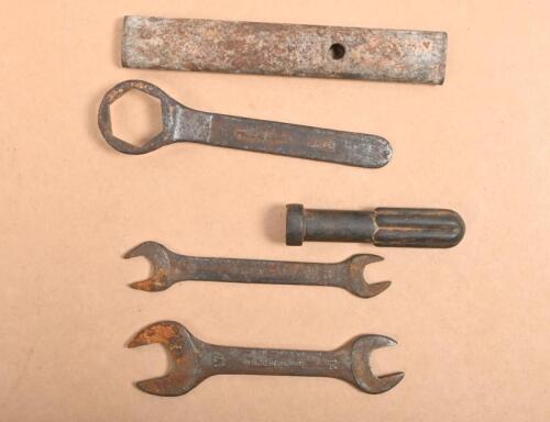 TOOLS: A group of 5 various motorcycle related tools, including three spanners