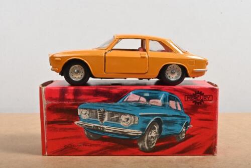 ALFA ROMEO: A superb 1:43 scale Mercury Alfa Romeo Giulia sprint GT (No.40)