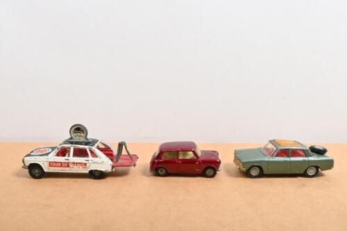CORGI: Three Corgi models. Morris Mini-Minor (226), Rover 2000TC (275) & Renault 16 Camera Car "Tour de France"